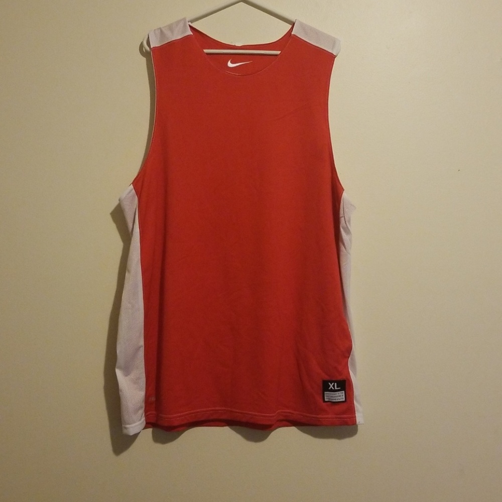 Nike Dri Fit Sleevless breathable shirt